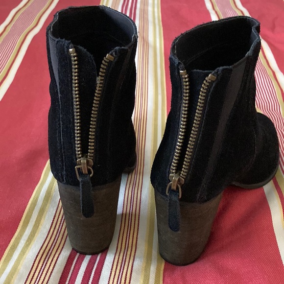 Urban Outfitters Ecote Suede Booties - Picture 5 of 10